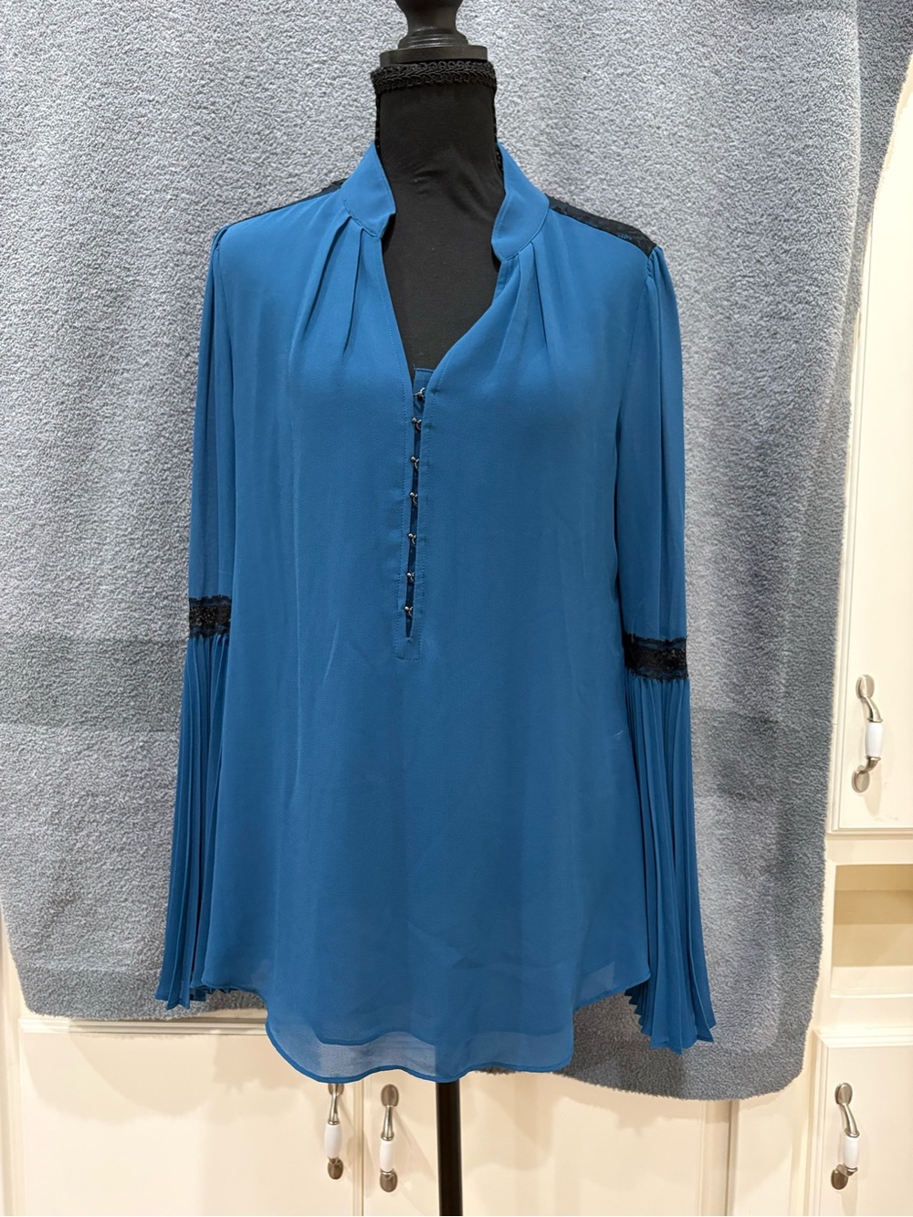White House Black Market Teal-Blue Pleated-Sleeve Blouse